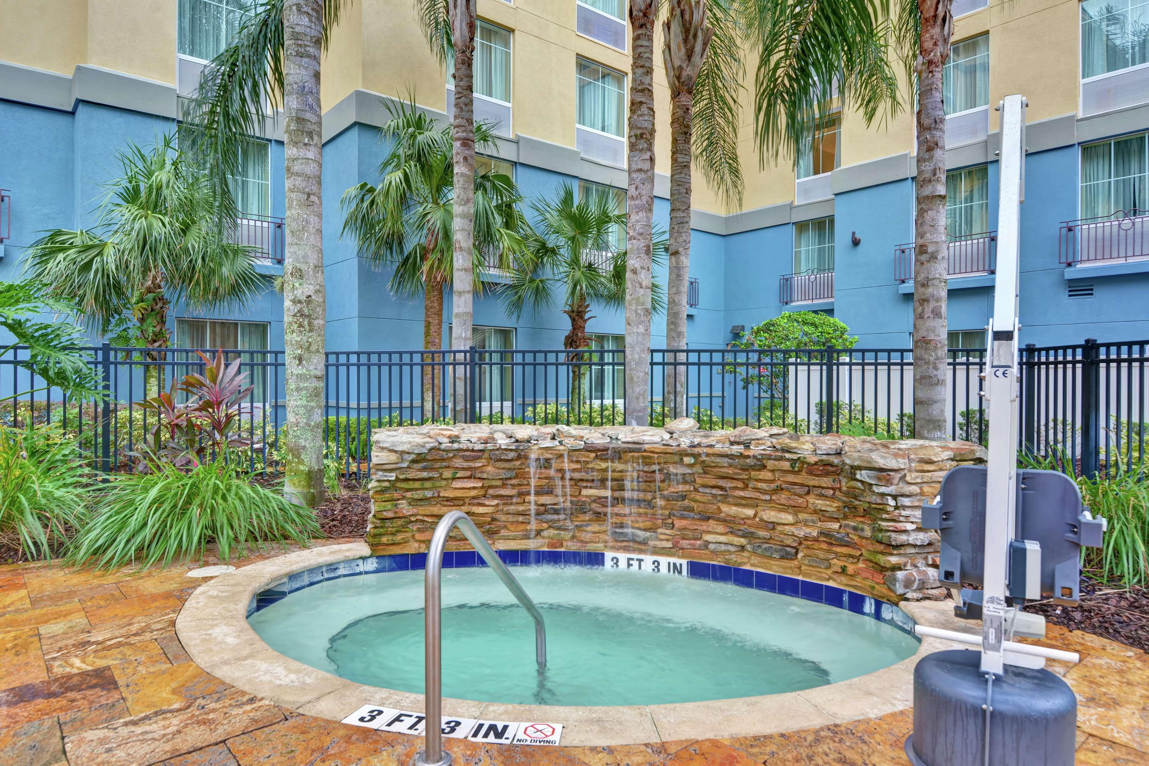 Hilton Garden Inn Orlando Lake Buena Vista Eksteriør bilde